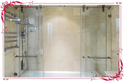 Как производится установка стеклянных шторок на ванну?