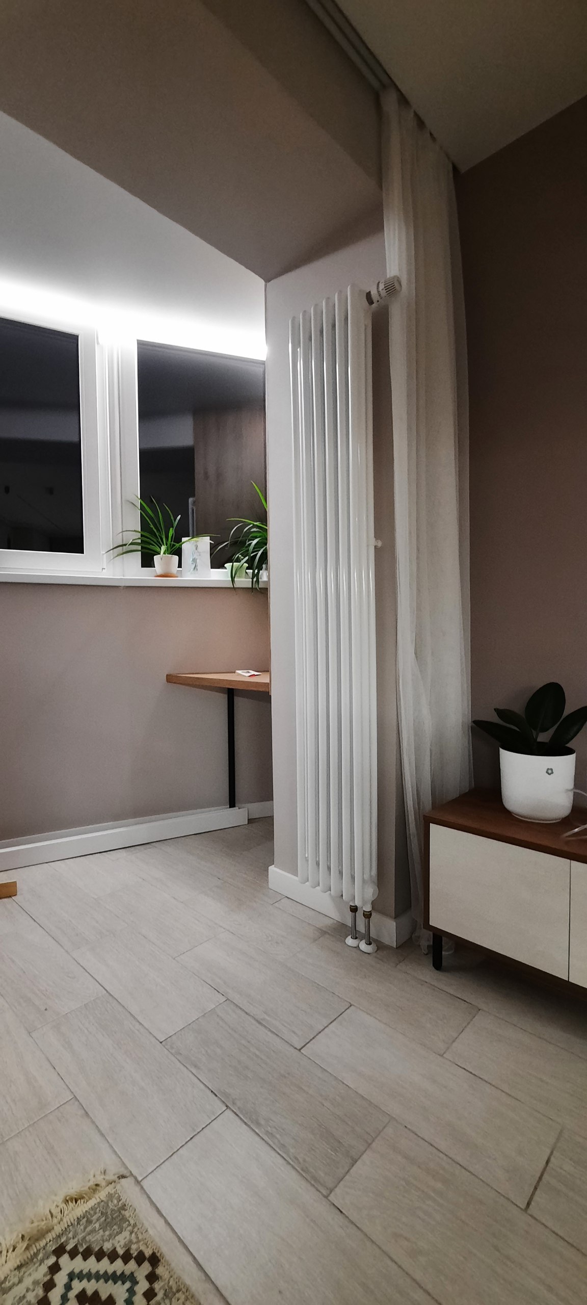 Solira 3180 в интерьере, Гостиная 16 м², RAL 9016 белый