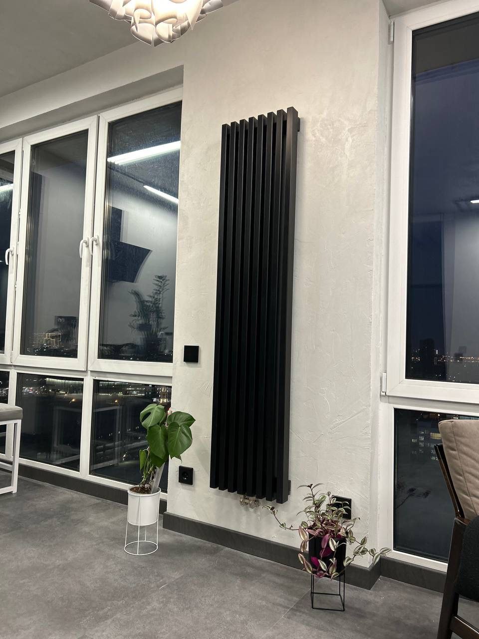 SteelHot 1750 в интерьере, Гостиная 18 м², RAL 9005 чёрный