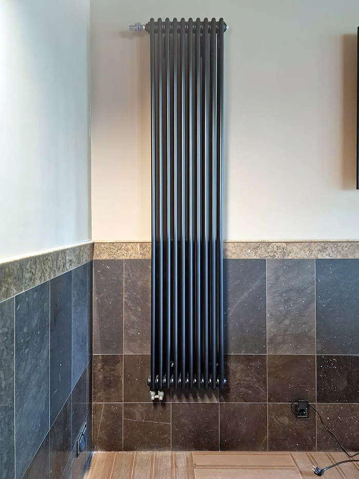 Velar 2180 в интерьере, Студия 20 м², RAL 9005 чёрный
