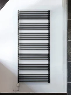 Полотенцесушитель Terma Alex с выдвинутыми вперед перекладинами