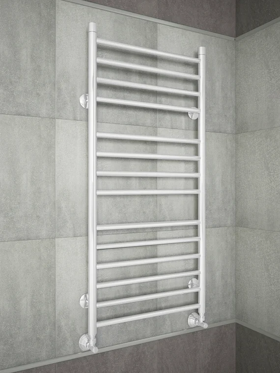 Avrora - водяной полотенцесушитель с прямыми перекладинами белого цвета.