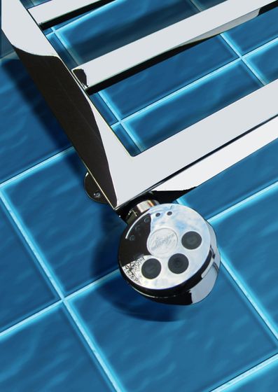 Bergamo - электрический дизайн полотенцесушитель с квадратным профилем