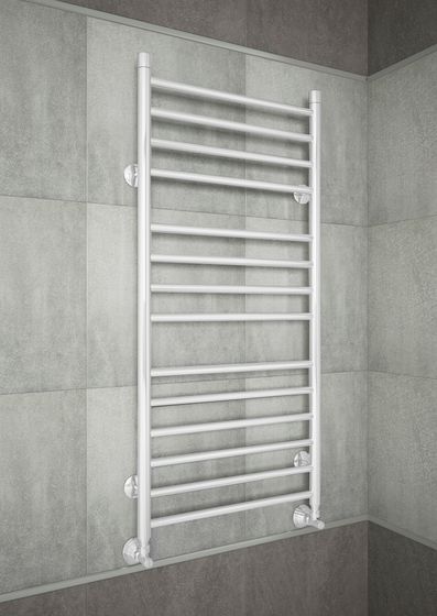 Avrora - водяной полотенцесушитель с прямыми перекладинами белого цвета.