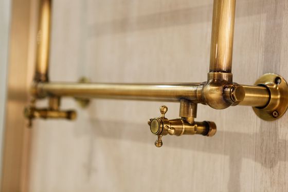 Cezares Taranto - полотенцесушитель в стиле ретро