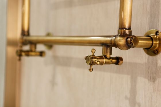 Cezares Taranto - полотенцесушитель в стиле ретро