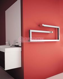 Дизайнерский полотенцесушитель из матовой полированной нержавеющей стали Klips Carisa