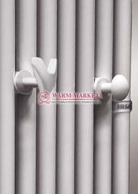 Крючок округлый для полотенцесушителей и радиаторов белого цвета.