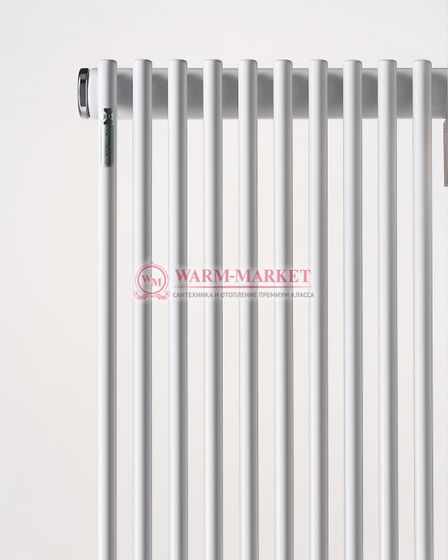 Вертикальный дизайн радиатор Antrax IT AV 13 s/d