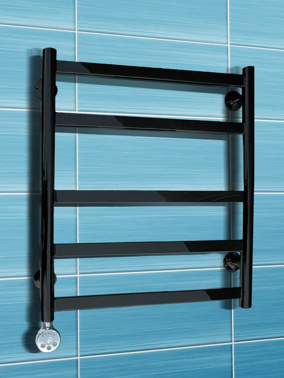 Maxima Black - черный полотенцесушитель круглым и квадратным профилем