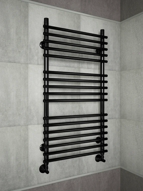 Vatra E - электрический полотенцесушитель черного цвета с перекладинами внахлест.