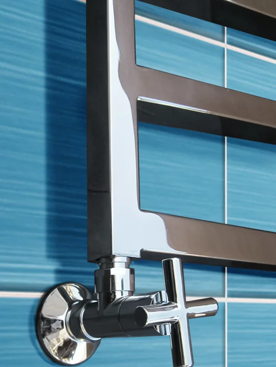 Ancona - электрический дизайн полотенцесушитель квадратной формы