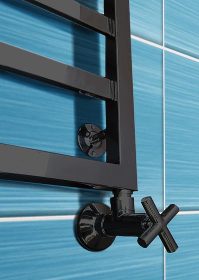 Bergamo - дизайн полотенцесушитель с квадратным профилем