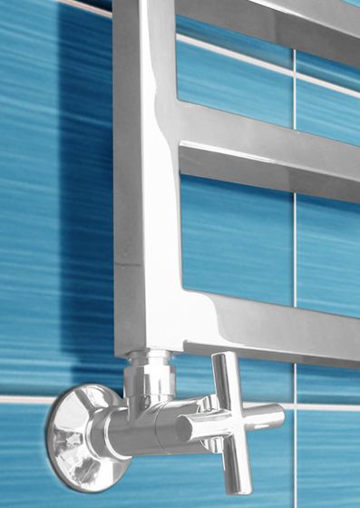 Ancona - водяной  дизайн полотенцесушитель квадратной формы