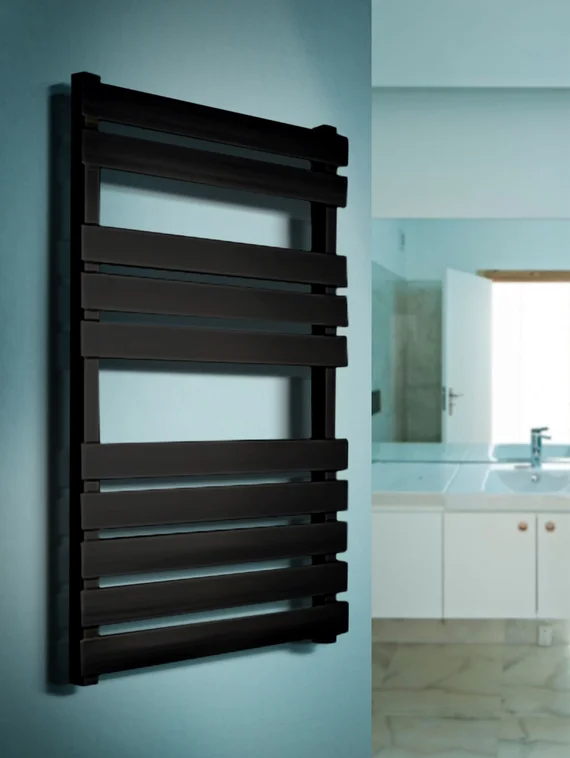Dzhulia - дизайн полотенцесушитель с прямоугольным профилем черный