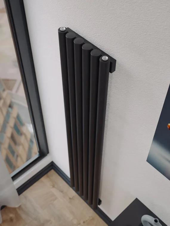 Bronto Soma V - вертикальный трубчатый радиатор высотой 500 мм, нижнее правое подключение