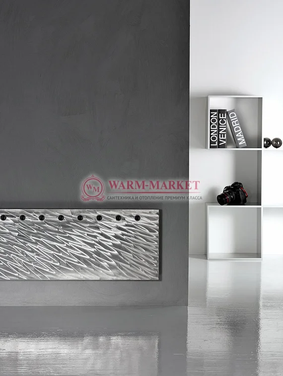 Вертикальный дизайн радиатор Antrax IT Flat