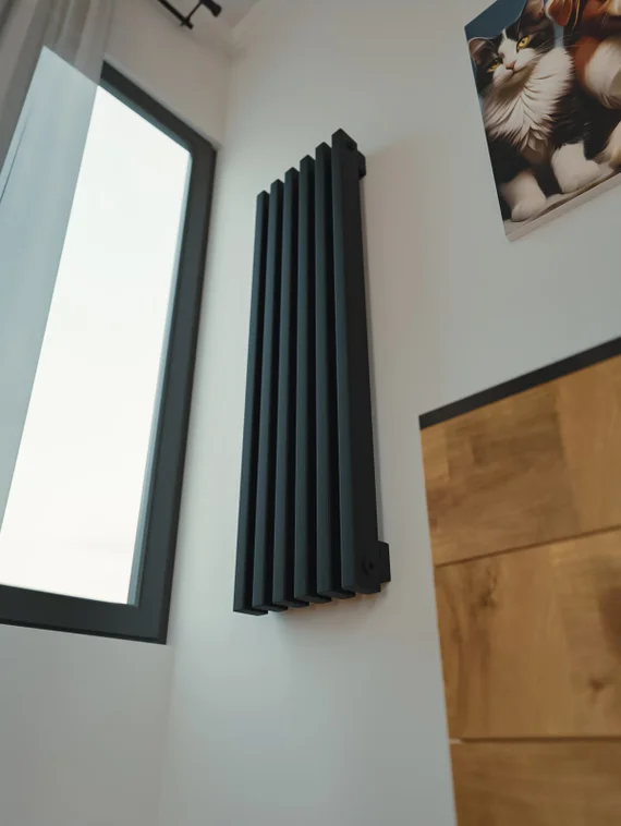 Bronto Plex V - вертикальный трубчатый радиатор высотой 900 мм, нижнее разнесенное подключение