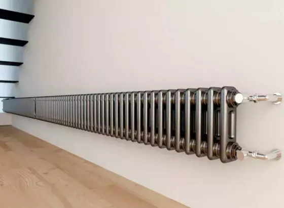 Трубчатый радиатор Zehnder Charleston Technoline 2040 в цвете прозрачный лак