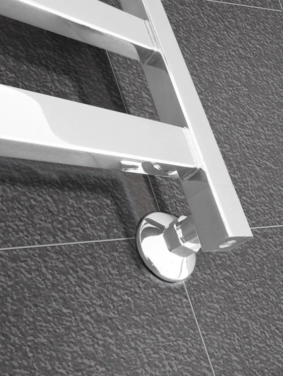 Verona White - белый дизайн полотенцесушитель с квадратными вертикалями