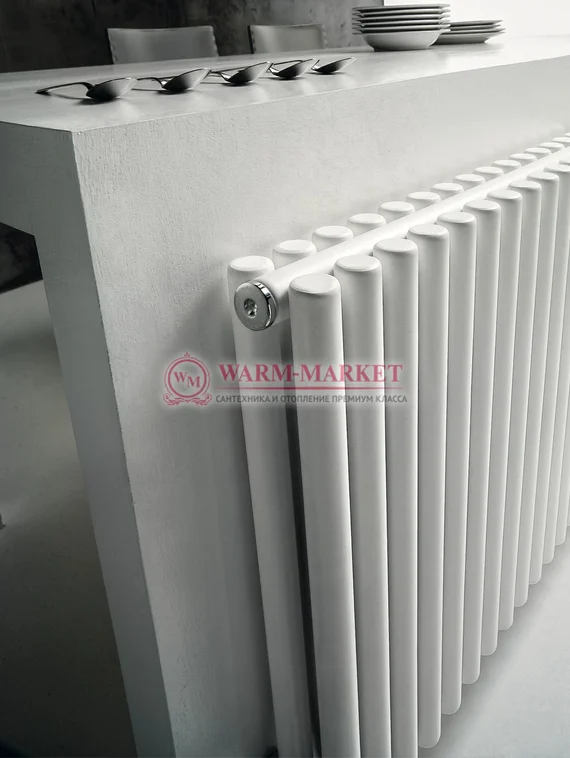 Вертикальный дизайн радиатор Antrax IT AV 13 s/d