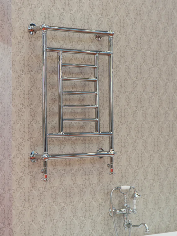 Cezares Salerno - классический полотенцесушитель в стиле ретро