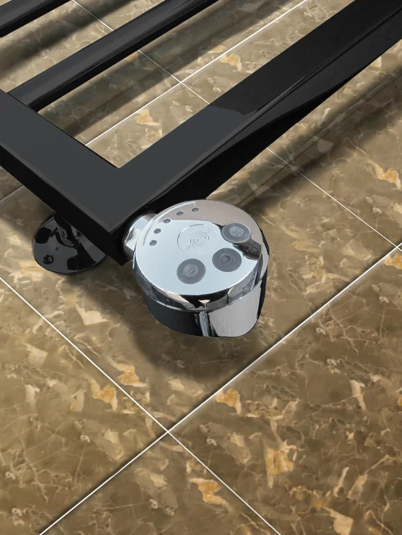 Corsa -  электрический дизайн полотенцесушитель с квадратными и круглыми формами