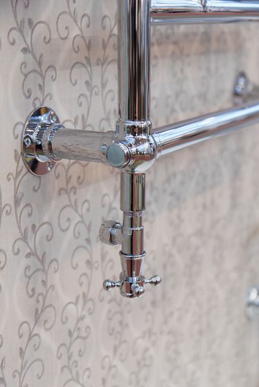 Cezares Salerno - классический полотенцесушитель в стиле ретро