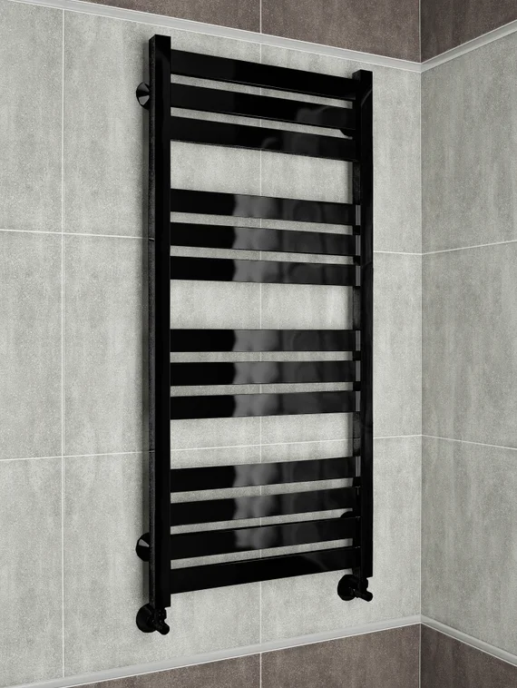Latte Black - черный дизайн полотенцесушитель с квадратными вертикалями.