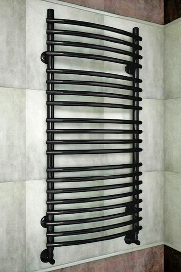 Mario - водяной полотенцесушитель черного цвета выгнутый вперед.