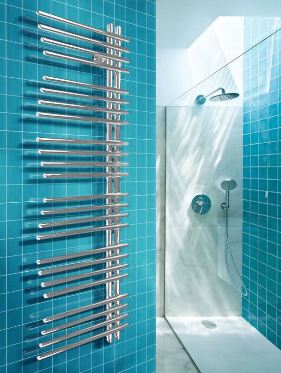 Brigantina L - электрический дизайн полотенцесушитель с перекладинами внахлест белый