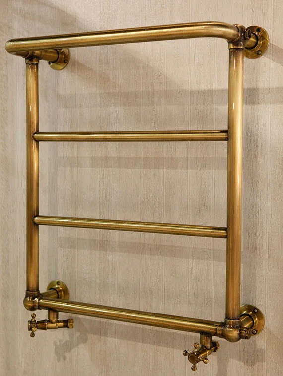 Cezares Taranto - полотенцесушитель в стиле ретро