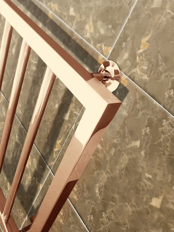 Corsa Bronze - бронзовый дизайн полотенцесушитель с квадратными и круглыми формами