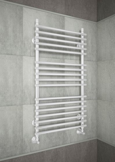 Vatra  - белый полотенцесушитель с перекладинами внахлест.