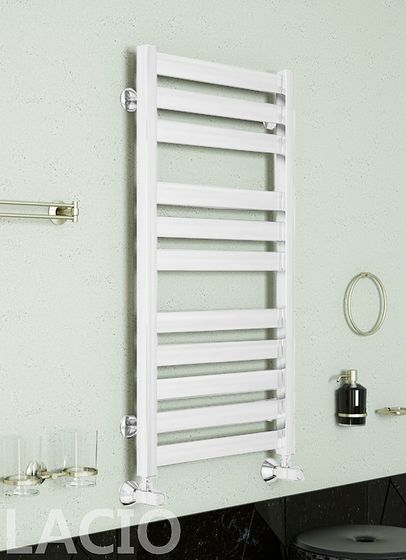 Lacio - белый полотенцесушитель с квадратным профилем.