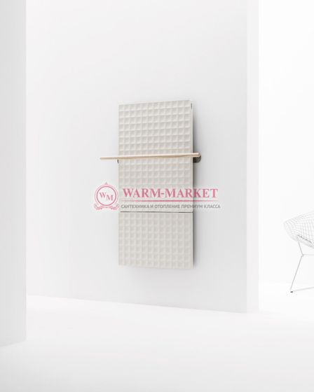 Вертикальный дизайн радиатор Antrax IT Waffle