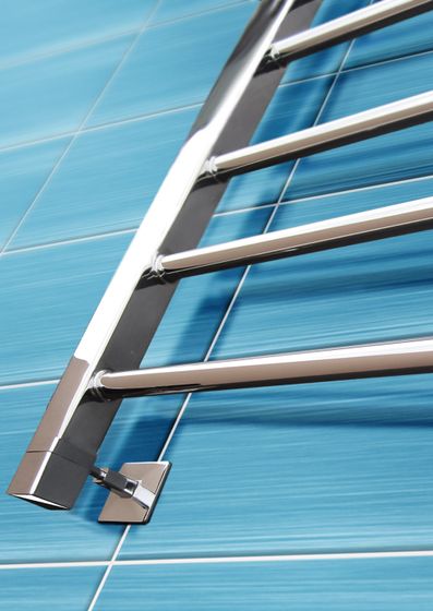 Classic - водяной полотенцесушитель с квадратными вертикалями