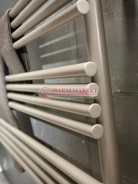 Горизонтальный дизайн радиатор Antrax IT Bdo 25