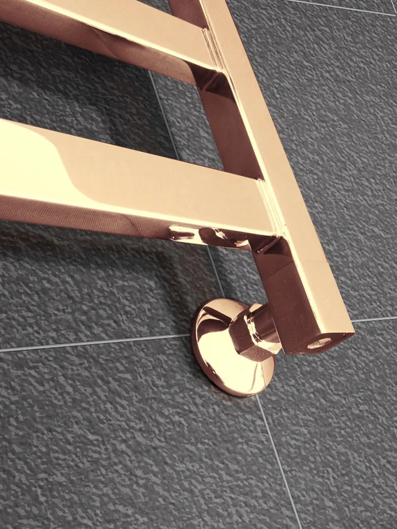 Verona Bronze - бронзовый дизайн полотенцесушитель с квадратными вертикалями