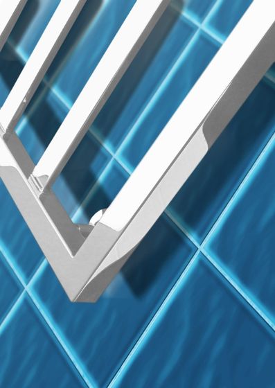 Bergamo - дизайн полотенцесушитель с квадратным профилем