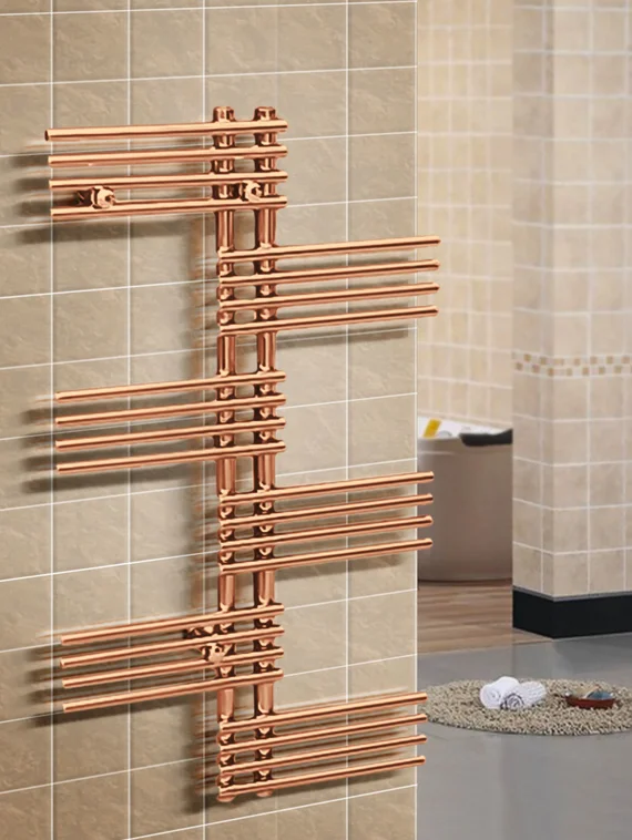 Brigantina R - водяной дизайн полотенцесушитель с перекладинами внахлест