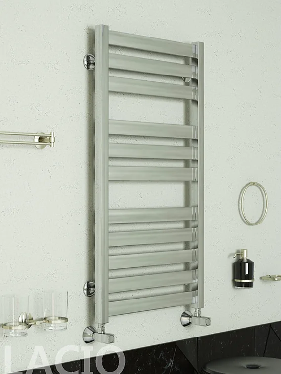 Lacio E - электрический полотенцесушитель с квадратным профилем.