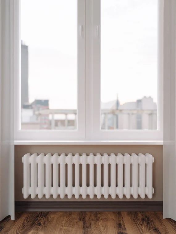 Bronto Pipe 3030 - трехтрубный трубчатый радиатор высотой 300 мм, нижнее подключение с термостатикой