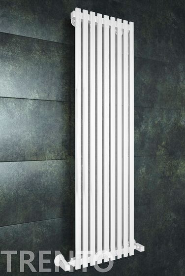 Trento White - белый дизайн полотенцесушитель с прямоугольными вертикалями.
