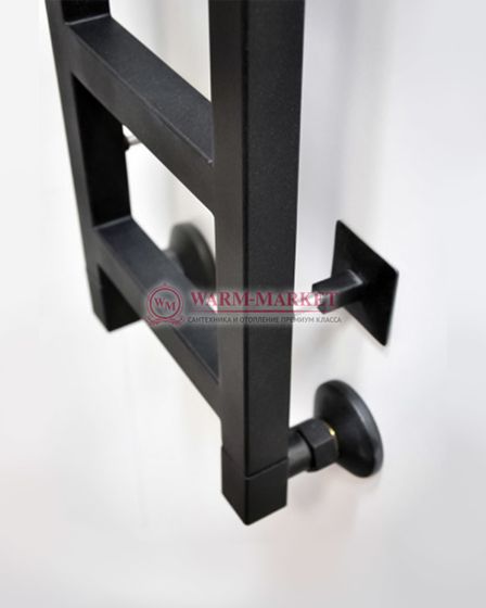 Quadro Q11 Easy - водяной дизайн-полотенцесушитель из нержавеющей стали