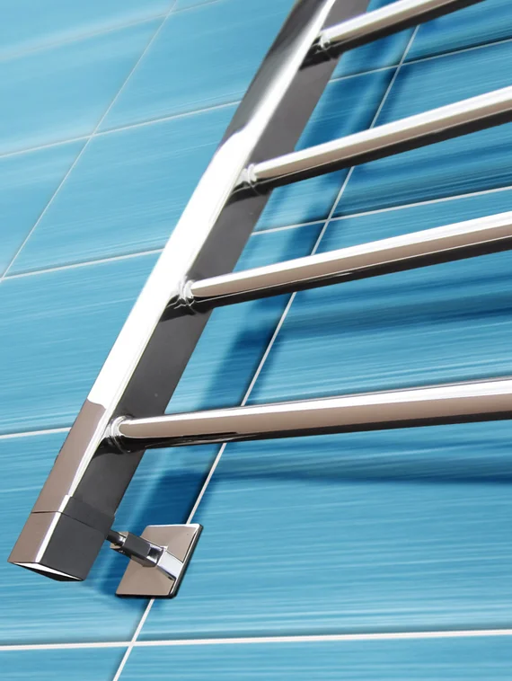 Classic - водяной полотенцесушитель с квадратными вертикалями