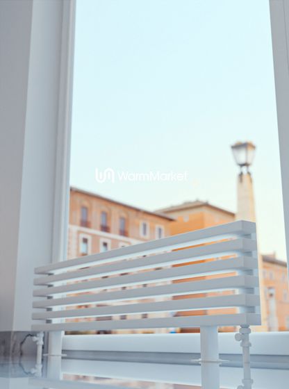 Bareng Select ZN 600 - напольный трубчатый радиатор шириной 600 мм, нижнее разнесенное подключение