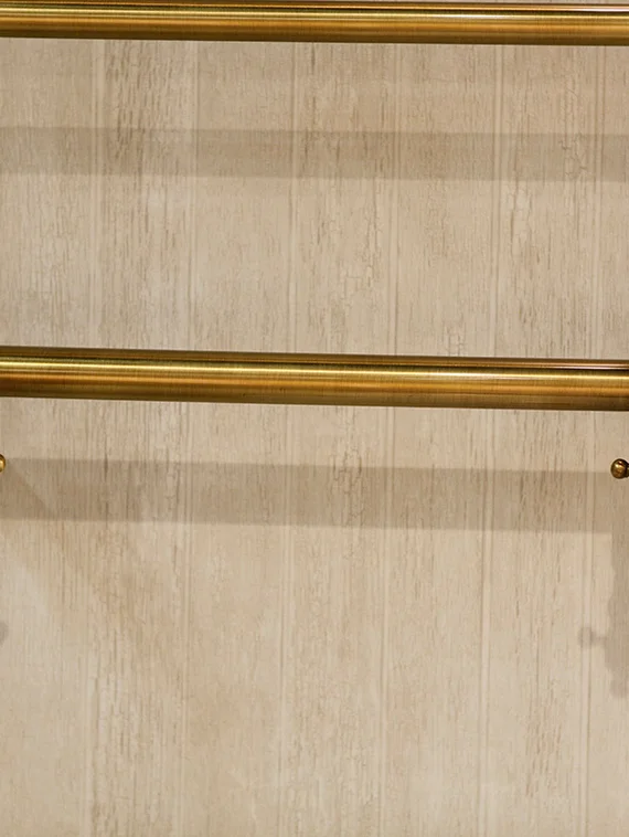 Cezares Taranto - полотенцесушитель в стиле ретро