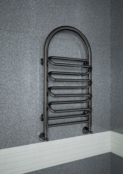 Liana E - электрический полотенцесушитель черного цвета.