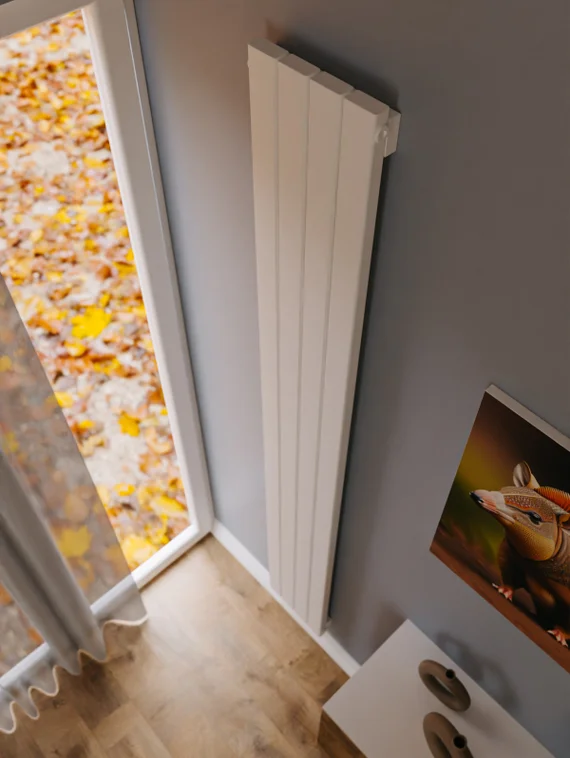 Bronto Silva V - вертикальный трубчатый радиатор высотой 2000 мм, нижнее центральное подключение